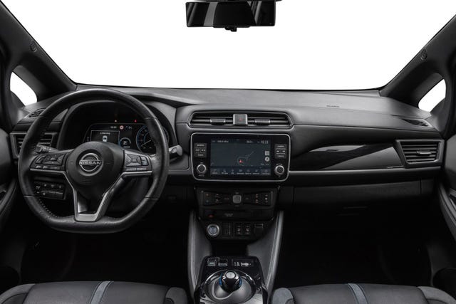 2022 NISSAN LEAF - 13