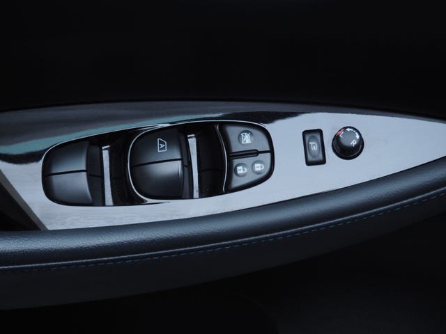 2021 NISSAN LEAF - 21