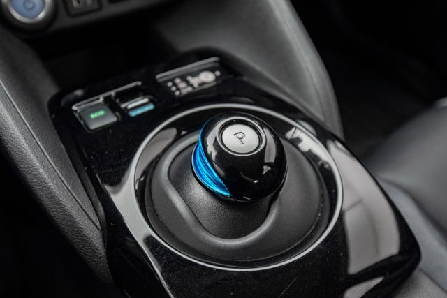 2021 NISSAN LEAF - 18