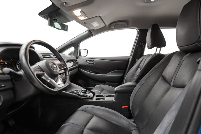 2021 NISSAN LEAF - 13