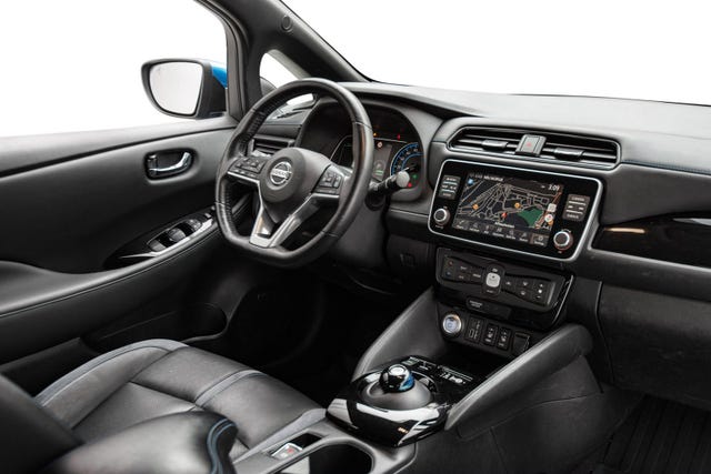 2021 NISSAN LEAF - 11