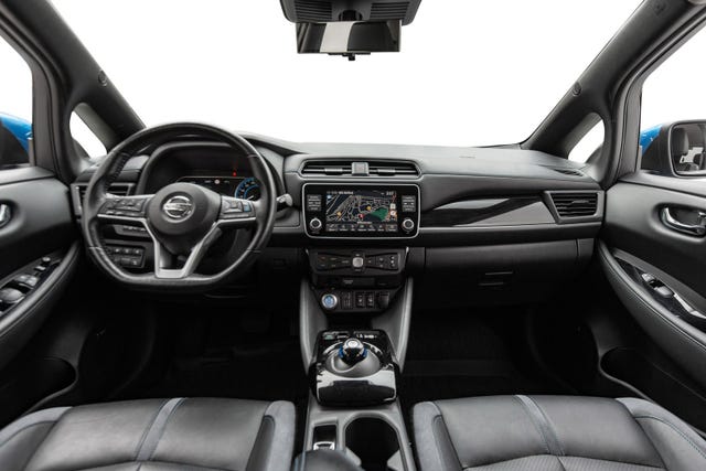 2021 NISSAN LEAF - 10