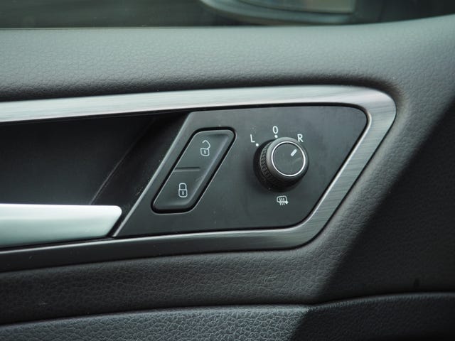 2019 VOLKSWAGEN GOLF - 28