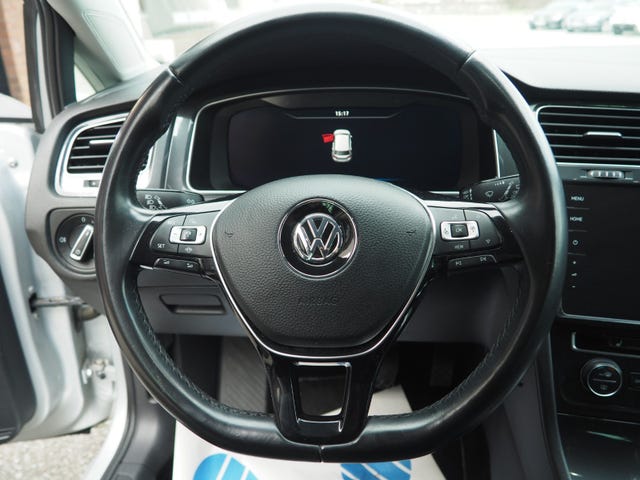 2019 VOLKSWAGEN GOLF - 16