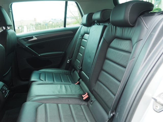 2019 VOLKSWAGEN GOLF - 31