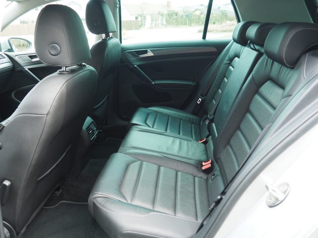 2019 VOLKSWAGEN GOLF - 30