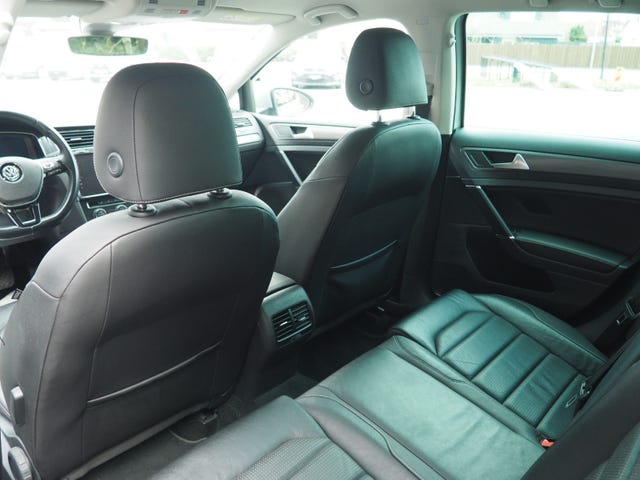 2019 VOLKSWAGEN GOLF - 32