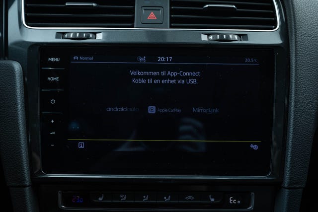 2019 VOLKSWAGEN GOLF - 30