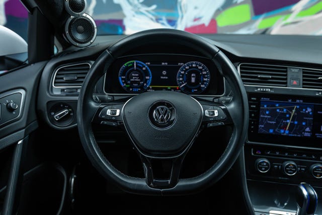 2019 VOLKSWAGEN GOLF - 16