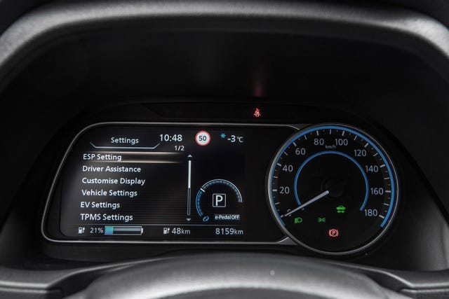 2022 NISSAN LEAF - 17