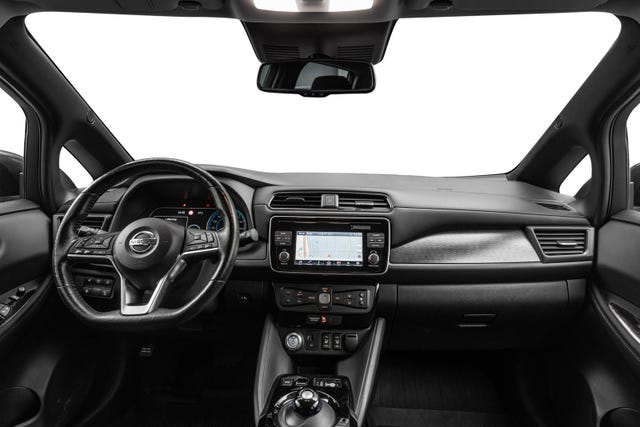 2018 NISSAN LEAF - 10