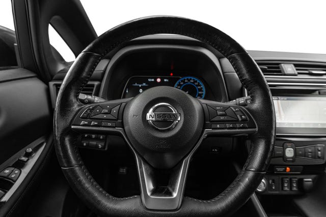 2018 NISSAN LEAF - 11
