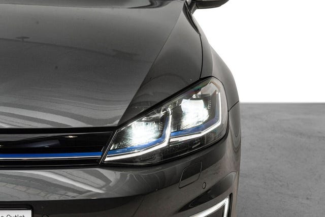 WVWZZZAUZJ8906513 2018 VOLKSWAGEN GOLF-3