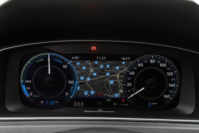 2018 VOLKSWAGEN GOLF - 11