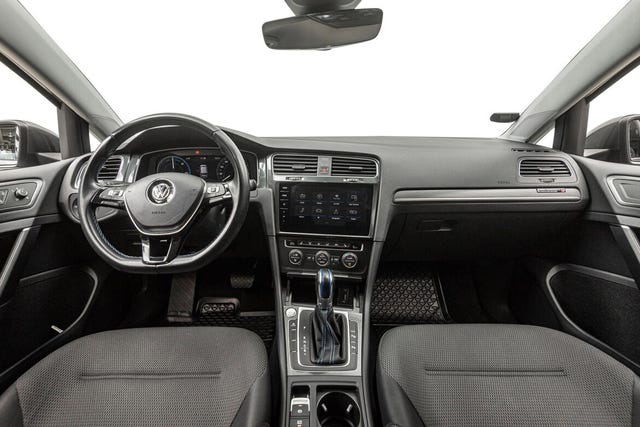 2018 VOLKSWAGEN GOLF - 18