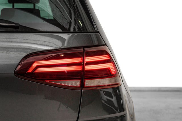 2018 VOLKSWAGEN GOLF - 9