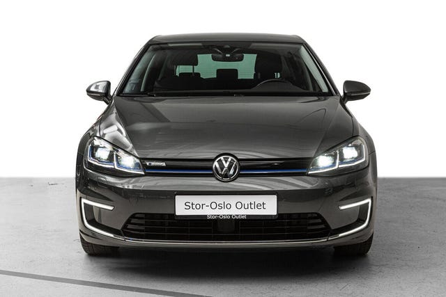 WVWZZZAUZJ8906513 2018 VOLKSWAGEN GOLF-2