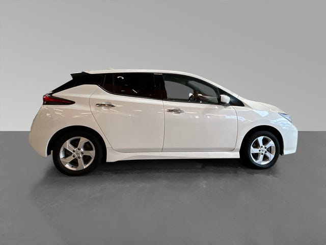 2021 NISSAN LEAF - 11