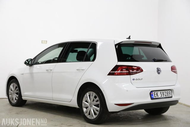 2015 VOLKSWAGEN GOLF - 8