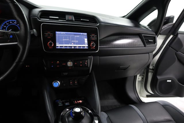 2018 NISSAN LEAF - 9
