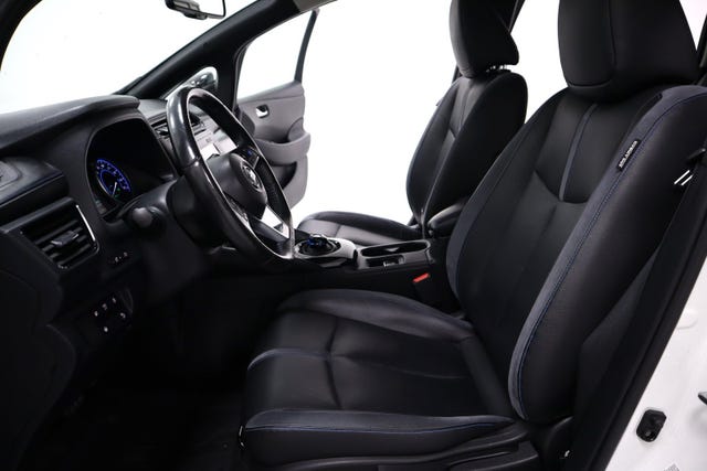 2018 NISSAN LEAF - 19