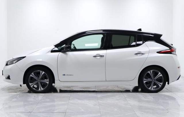 SJNFAAZE1U0017261 2018 NISSAN LEAF-3