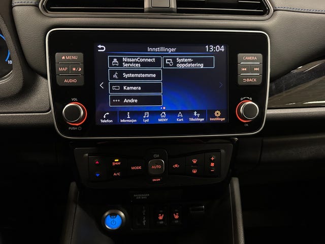 2022 NISSAN LEAF - 24