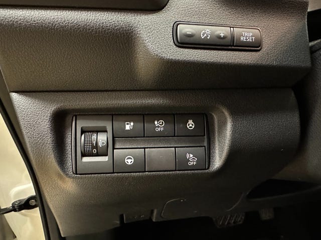 2022 NISSAN LEAF - 17