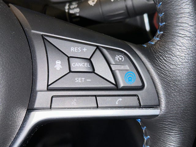 2022 NISSAN LEAF - 13
