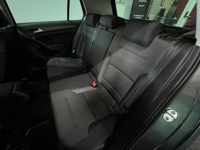 2019 VOLKSWAGEN GOLF - 28