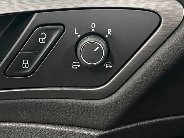 2019 VOLKSWAGEN GOLF - 24