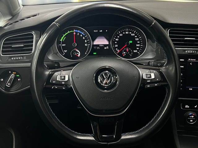 2019 VOLKSWAGEN GOLF - 10