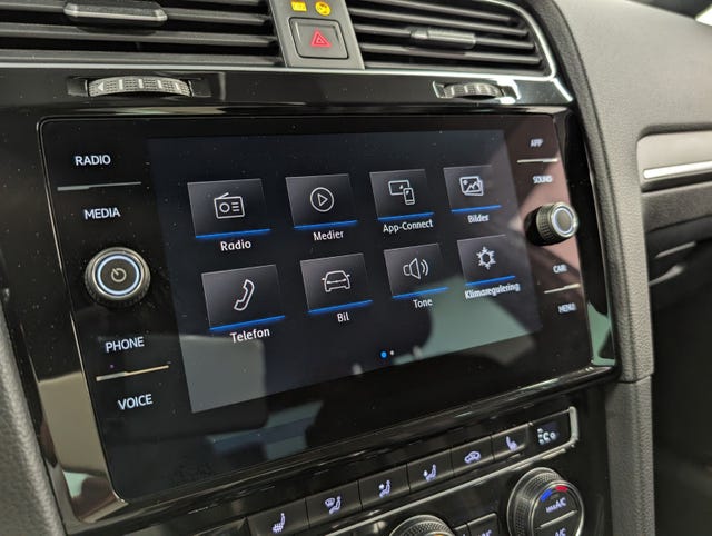 2019 VOLKSWAGEN GOLF - 35