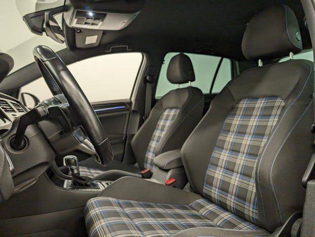 2019 VOLKSWAGEN GOLF - 20