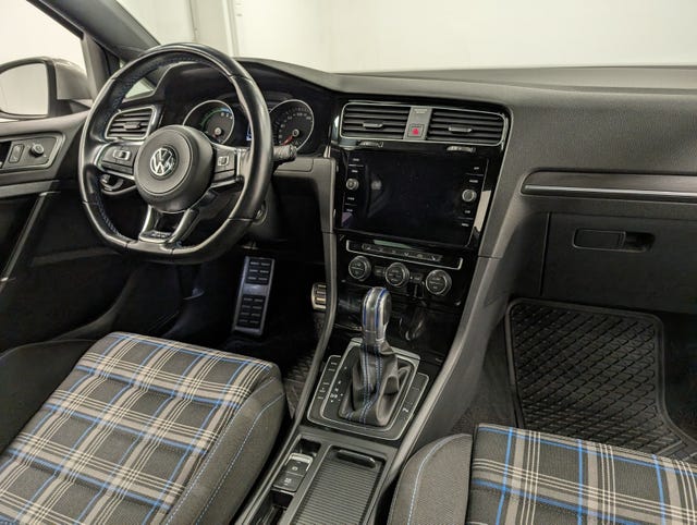 2019 VOLKSWAGEN GOLF - 52