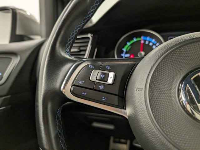 2019 VOLKSWAGEN GOLF - 24