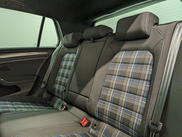 2019 VOLKSWAGEN GOLF - 42