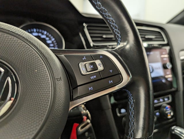 2019 VOLKSWAGEN GOLF - 25
