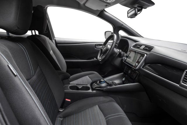 2021 NISSAN LEAF - 23