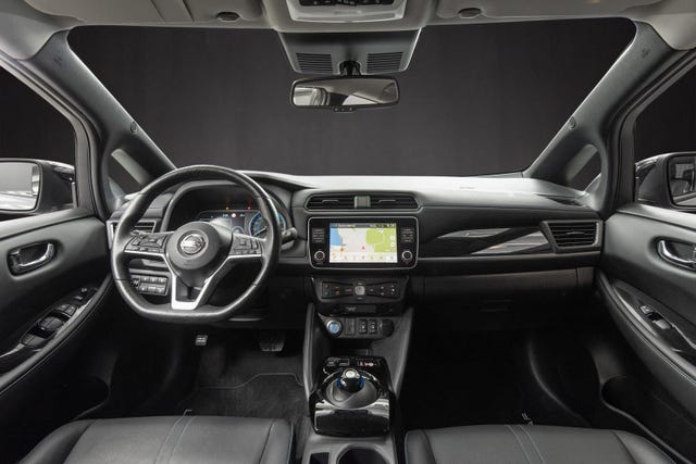2021 NISSAN LEAF - 12