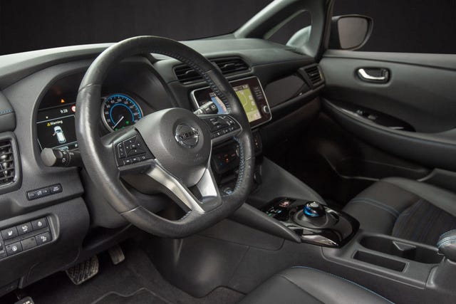 2021 NISSAN LEAF - 11