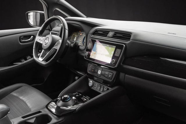 2021 NISSAN LEAF - 13