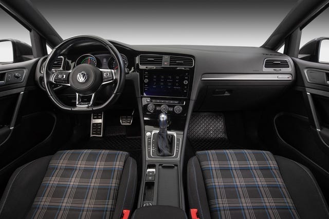 2019 VOLKSWAGEN GOLF - 11