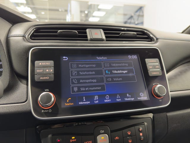 2020 NISSAN LEAF - 24