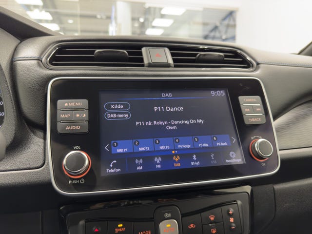 2020 NISSAN LEAF - 22