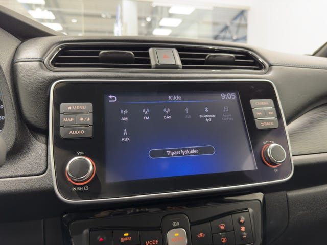 2020 NISSAN LEAF - 23