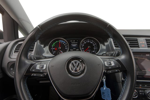 2019 VOLKSWAGEN GOLF - 21