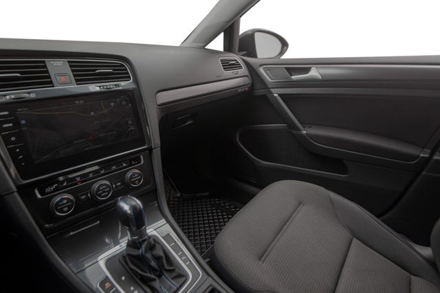 2019 VOLKSWAGEN GOLF - 13