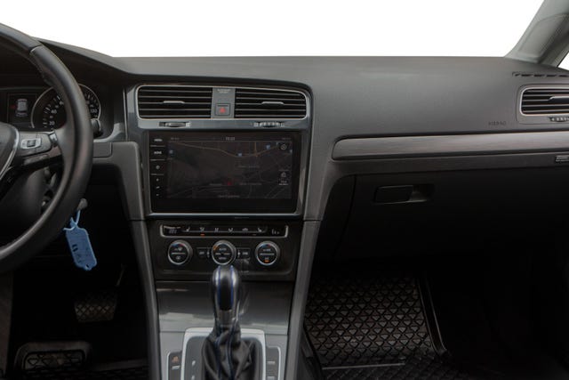 2019 VOLKSWAGEN GOLF - 23