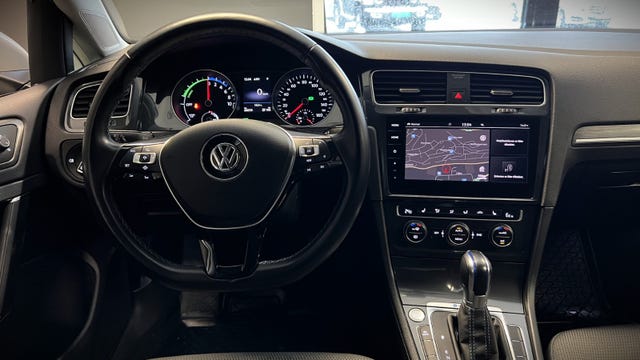 2019 VOLKSWAGEN GOLF - 27